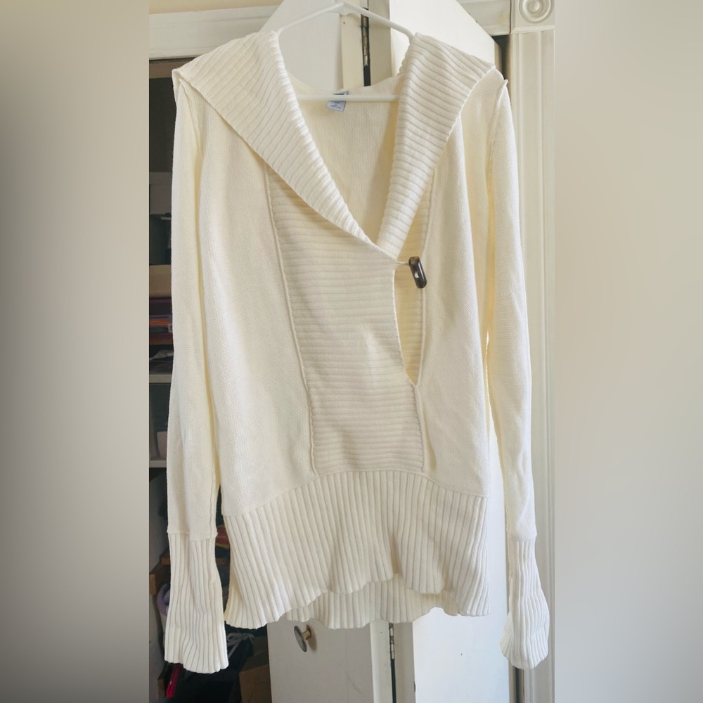 GAP cream/white hooded sweater size XL women’s Excellent condition
